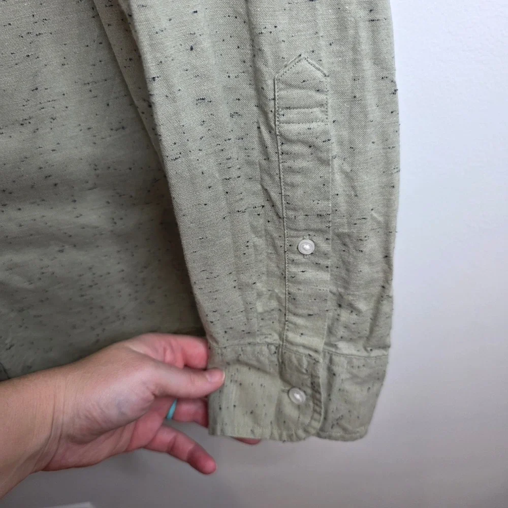 J. Crew Mercantile Button Up Mens Large‎